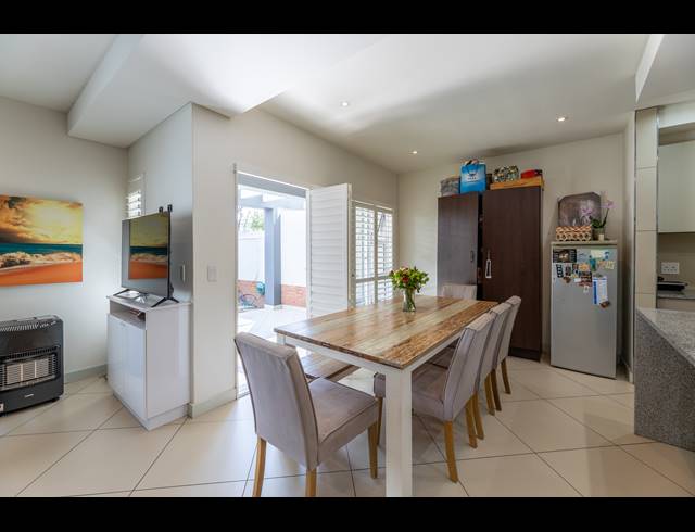 4 BEDROOM TOWNHOUSE FOR SALE IN RIVONIA